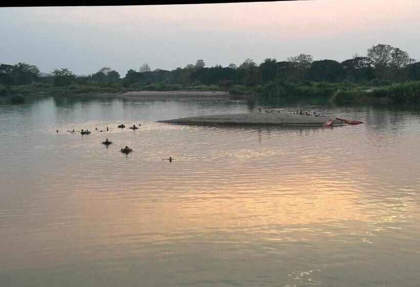 پانسیون Happy Bangalow Riverside