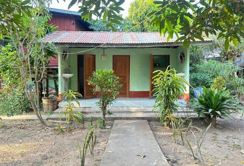 Пансион Happy Bangalow Riverside