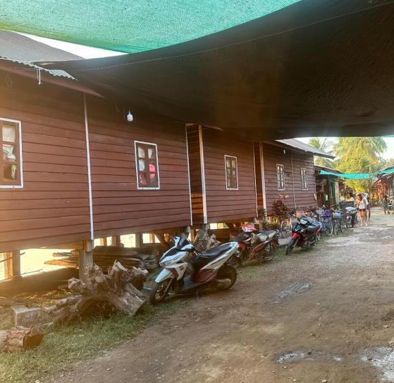 Пансион Happy Bangalow Riverside