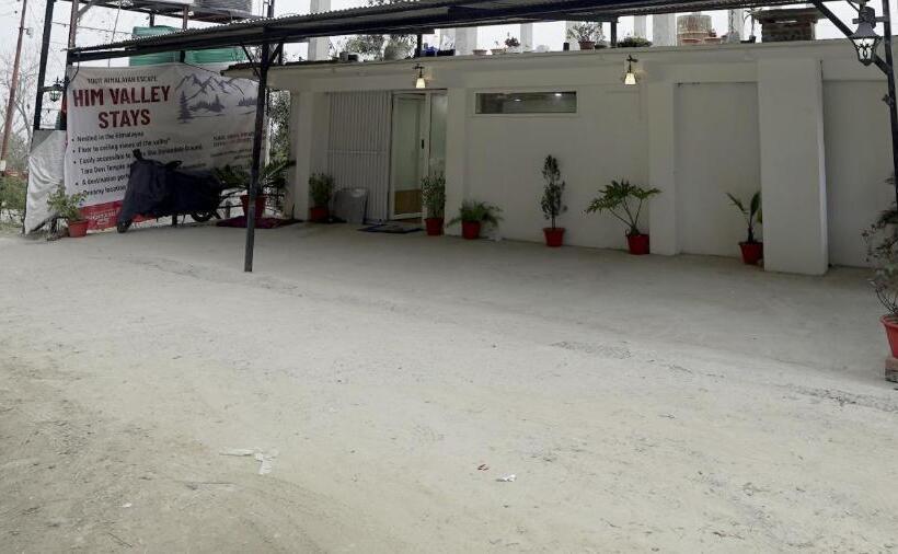 بنسيون Himvalley Luxury Health And Fitness Retreat