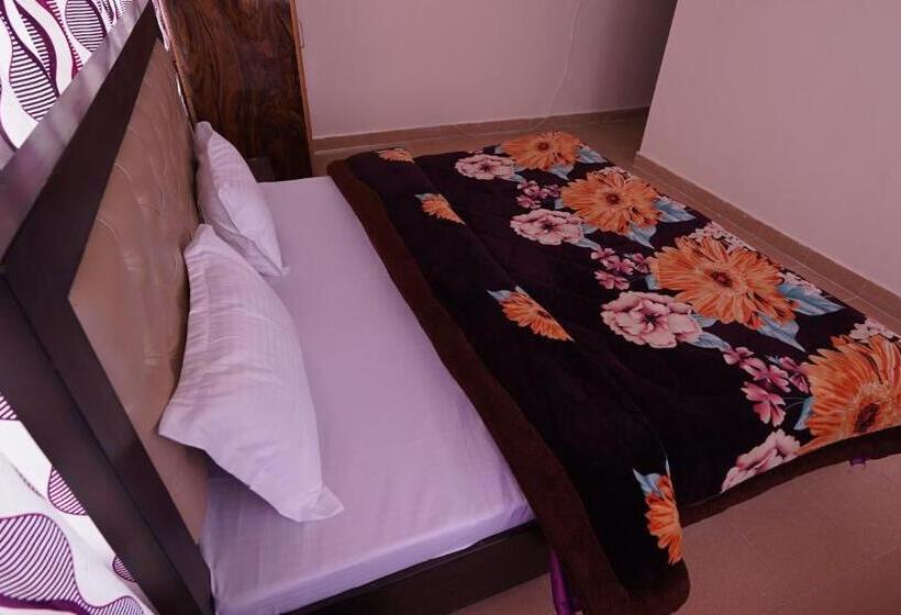 بنسيون Himvalley Luxury Health And Fitness Retreat