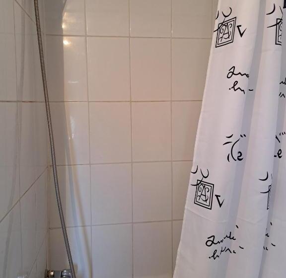 بنسيون Hostal Y Turismo Balmaceda