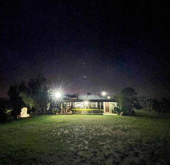 پانسیون Hostal Greenlandomesa