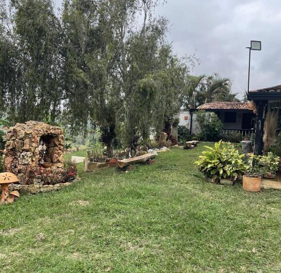 פנסיון Hostal Greenlandomesa