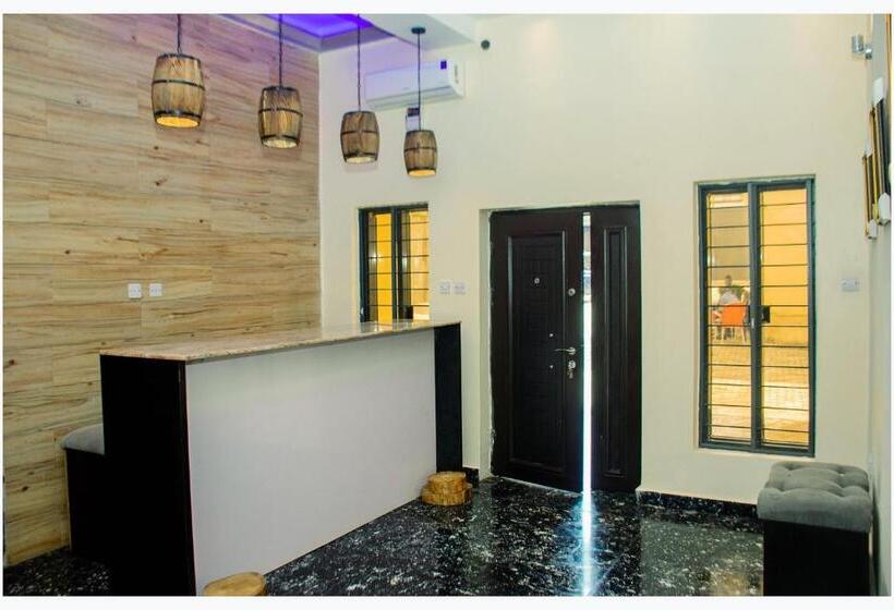 پانسیون House 7a