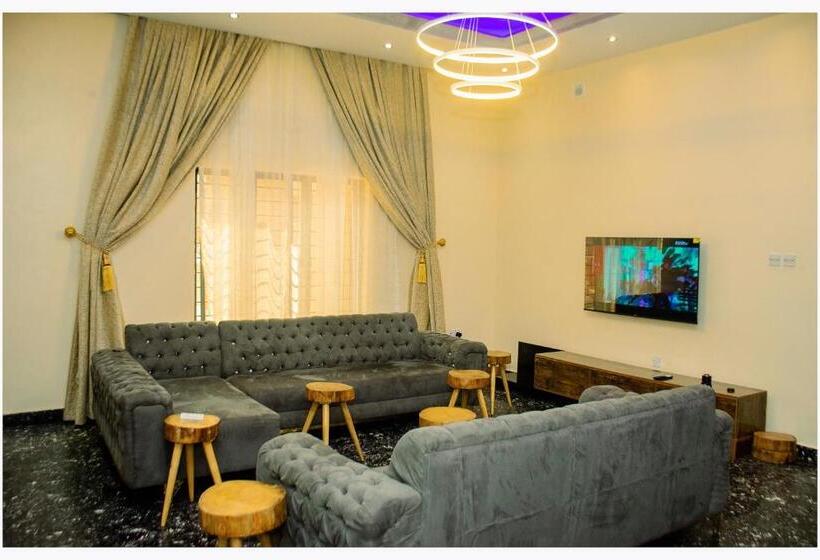 پانسیون House 7a