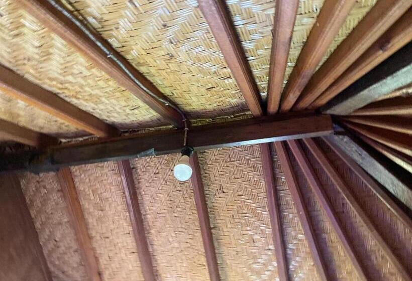 פנסיון Mesari Cottage Guest House