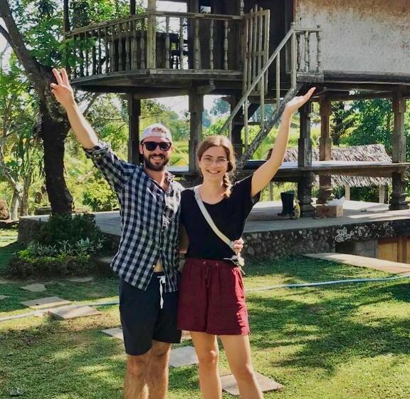 פנסיון Mesari Cottage Guest House