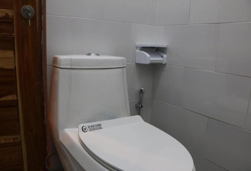 פנסיון Mesari Cottage Guest House