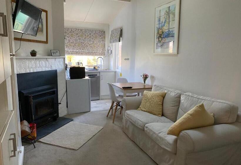 Пансион Mount Charles Homestead