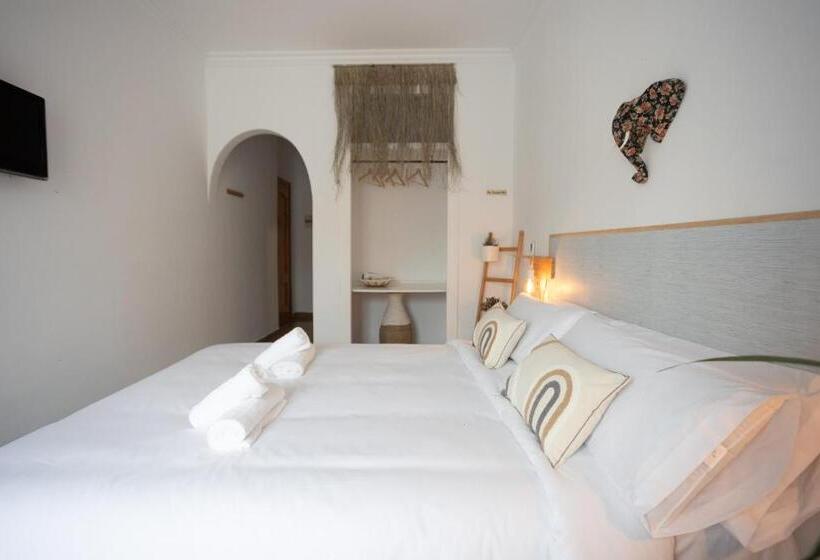 פנסיון Naim Guest House Nerja