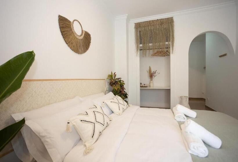 펜션 Naim Guest House Nerja
