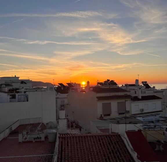 פנסיון Naim Guest House Nerja