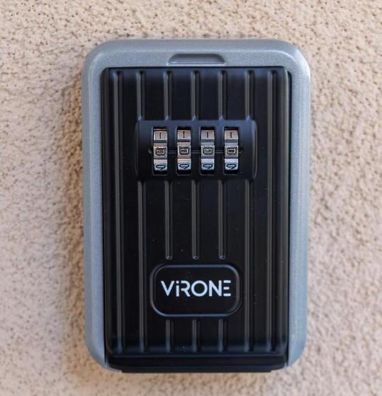 ペンション Navial