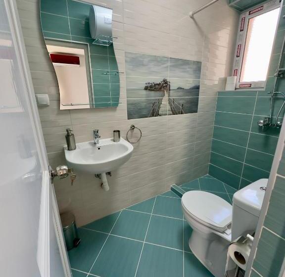 ペンション Navial