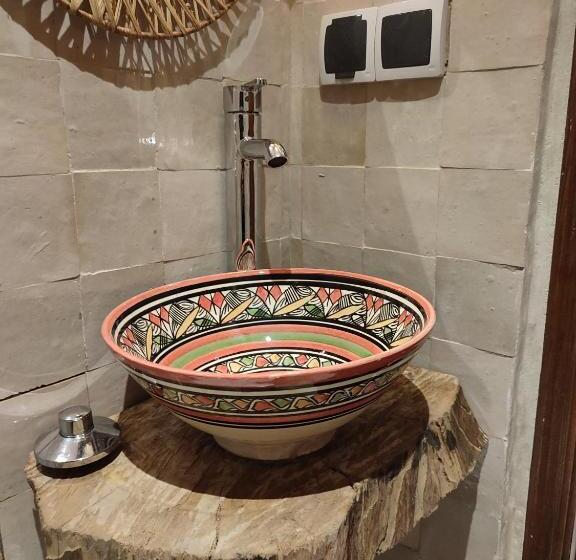 بنسيون Private Room In Apartment Tov