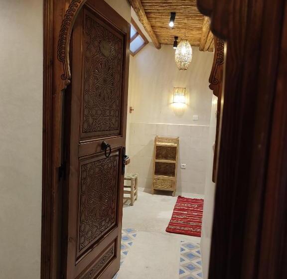 بنسيون Private Room In Apartment Tov
