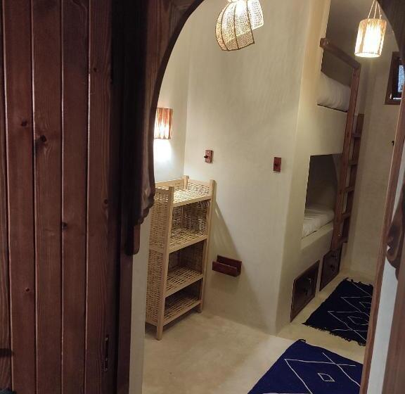 بنسيون Private Room In Apartment Tov