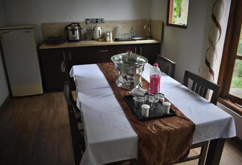 פנסיון Rock View Home