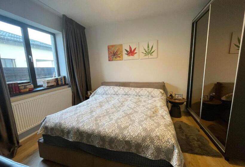 펜션 Room In Private House