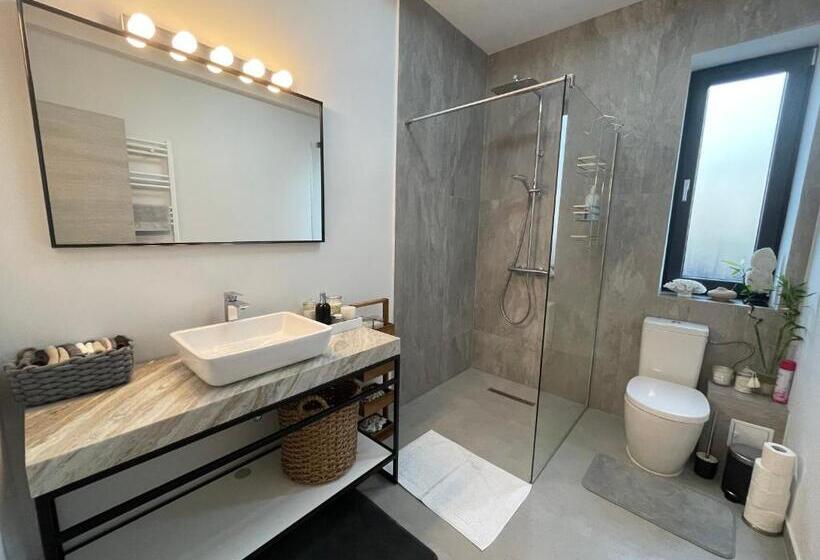 펜션 Room In Private House