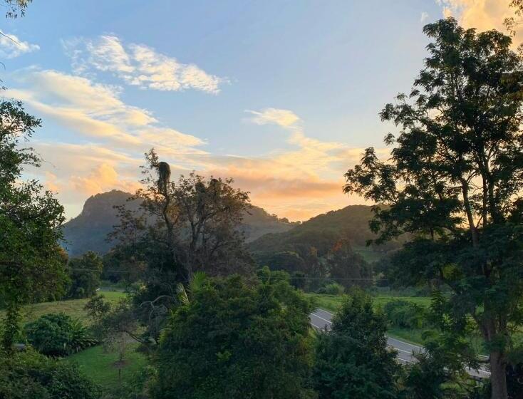 פנסיון Tweed Hinterland Eco Cabin