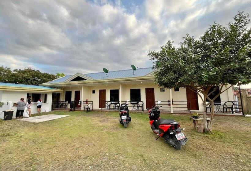 پانسیون Zaffiriah Guest House