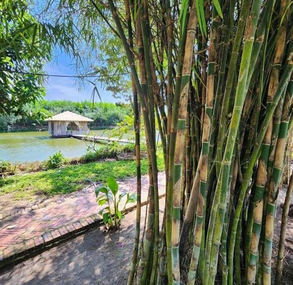 استراحتگاه Tina Lakeside Ao đôi Phước Hải