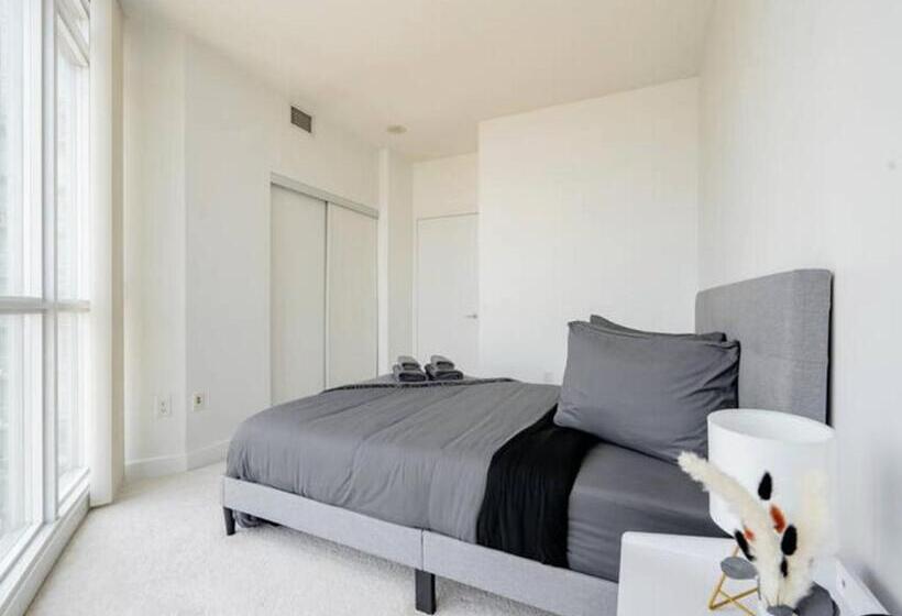 هاستل Royal Inn