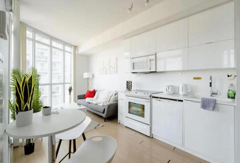 هاستل Royal Inn