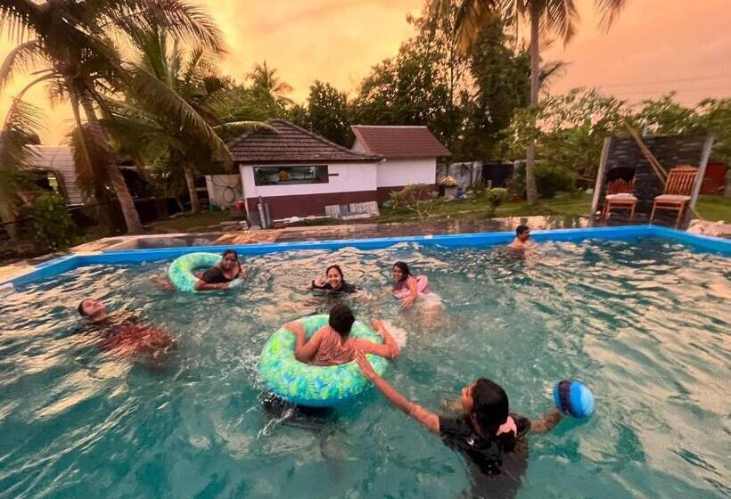 צימר Backwater Brook