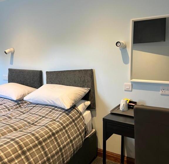 مبيت وإفطار Comus Inn