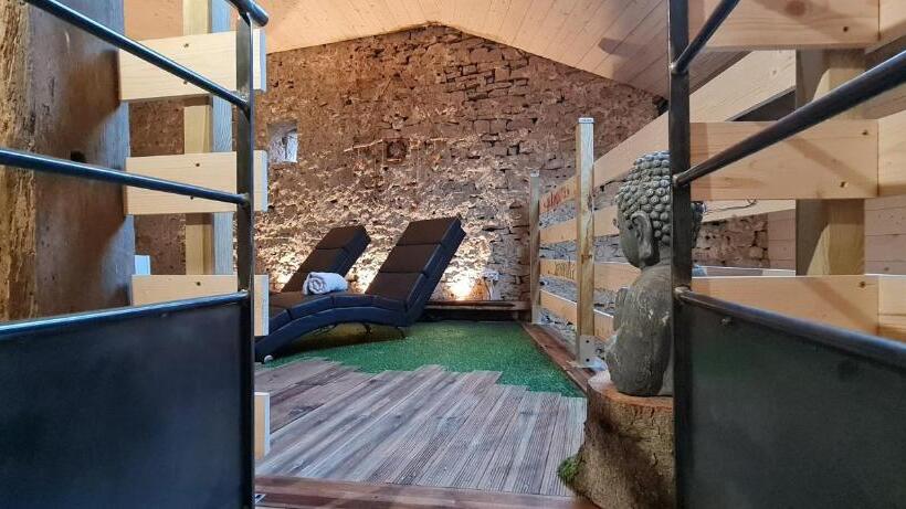 Bed and Breakfast La Cabane Et Spa Chez Jules