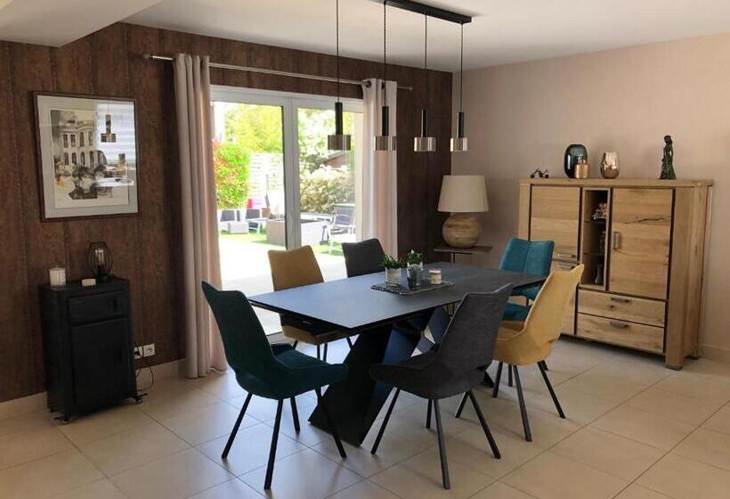 مبيت وإفطار Villa La Combe