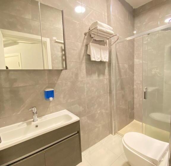 Cozy Suite With Balcony   On The Kadıköy Seaside