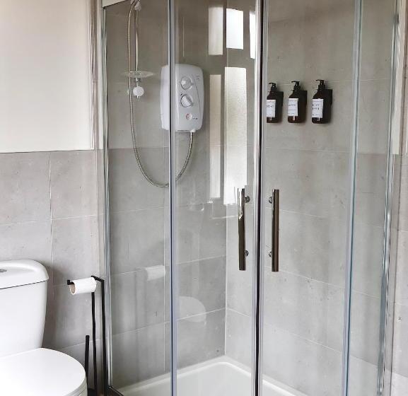 ホテル Alban Suites