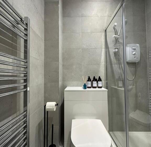 ホテル Alban Suites