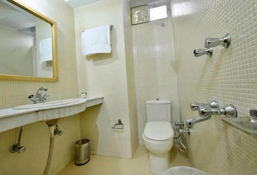 هتل Chaman Palace