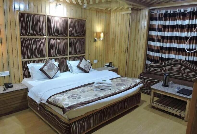 هتل Chaman Palace