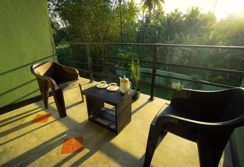 فندق Charlie Breeze