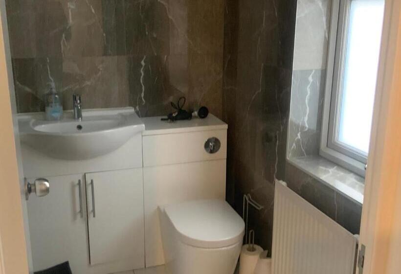 ホテル The London En Suite