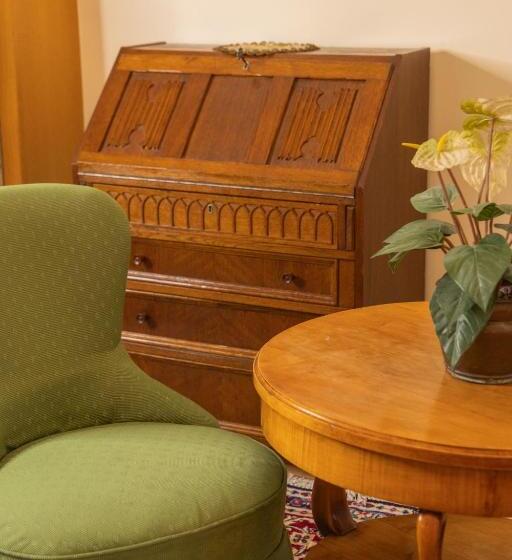 هتل Gästehaus Englischer Garten