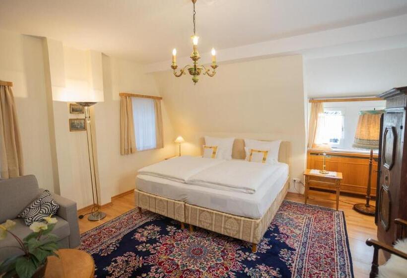 هتل Gästehaus Englischer Garten