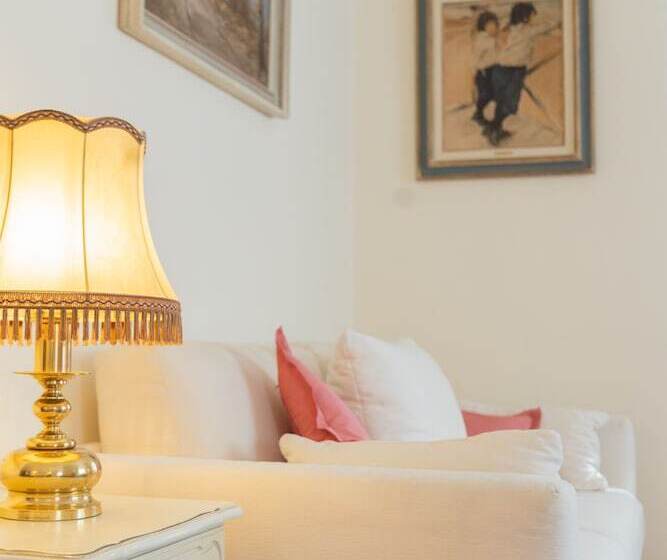 هتل Gästehaus Englischer Garten