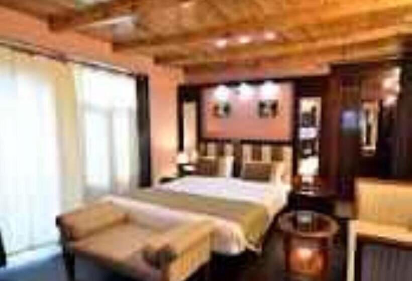 酒店 H. K. Legacy Nainital