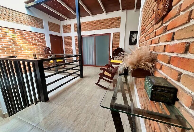 בית מלון כפרי La Palapa & Posada Mía