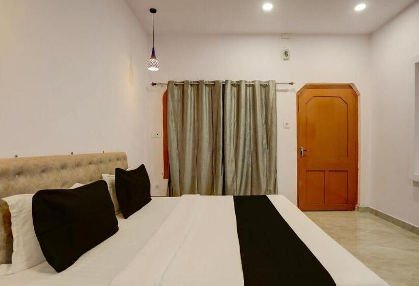 Отель Oyo Flagship Pratima Palace