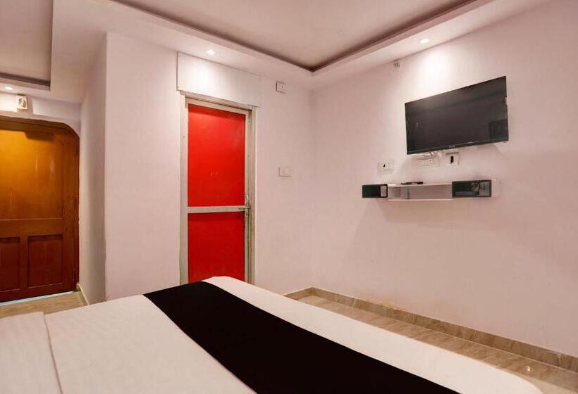 Отель Oyo Flagship Pratima Palace