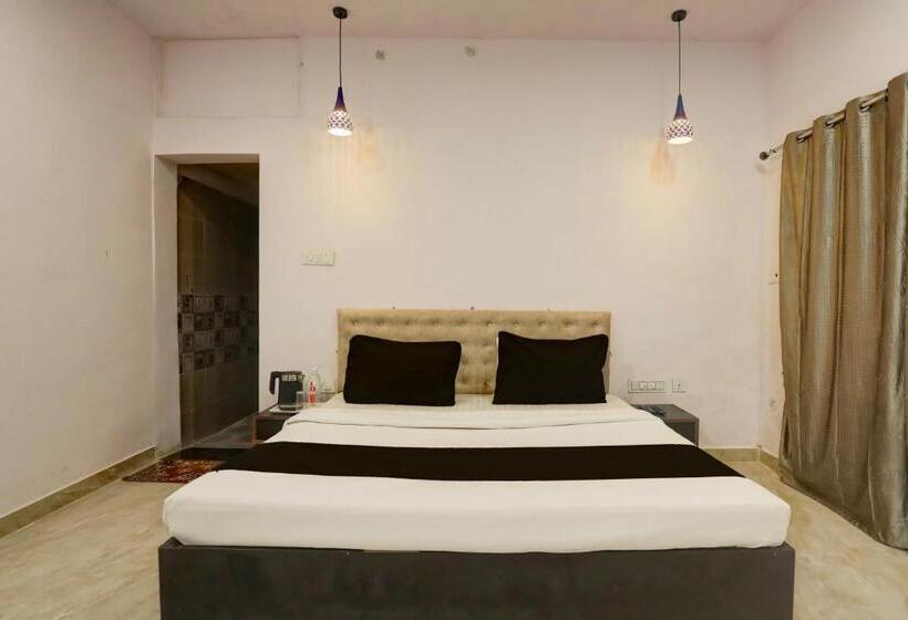 Отель Oyo Flagship Pratima Palace