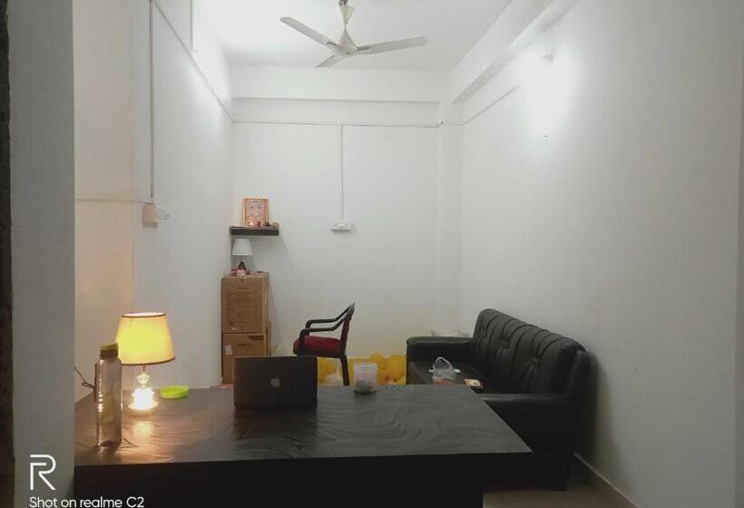 호텔 O Shriya S Nirvana Inn